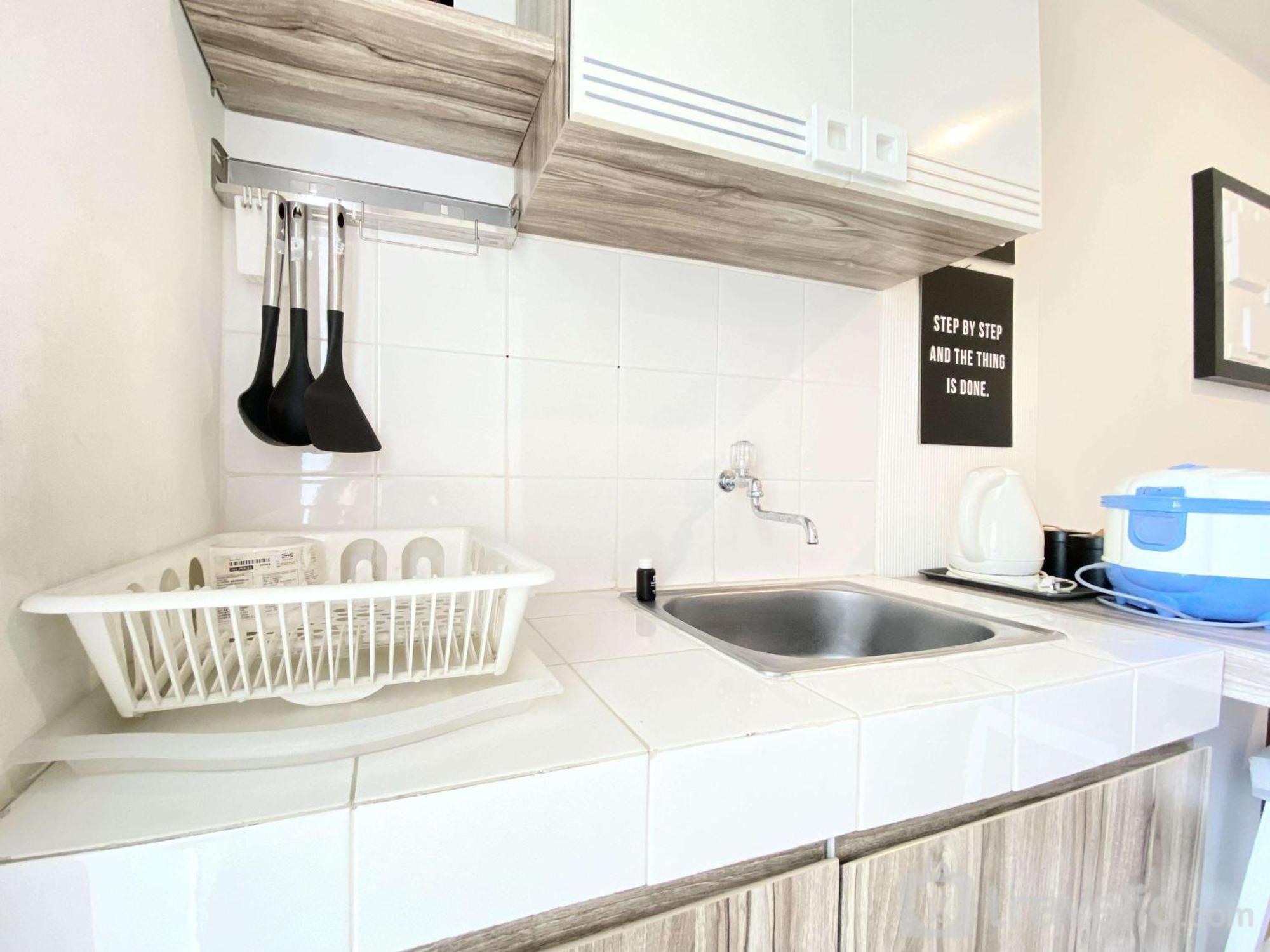 Cheerful And Homey 2br At Parahyangan By Travelio Apartemen Bandung