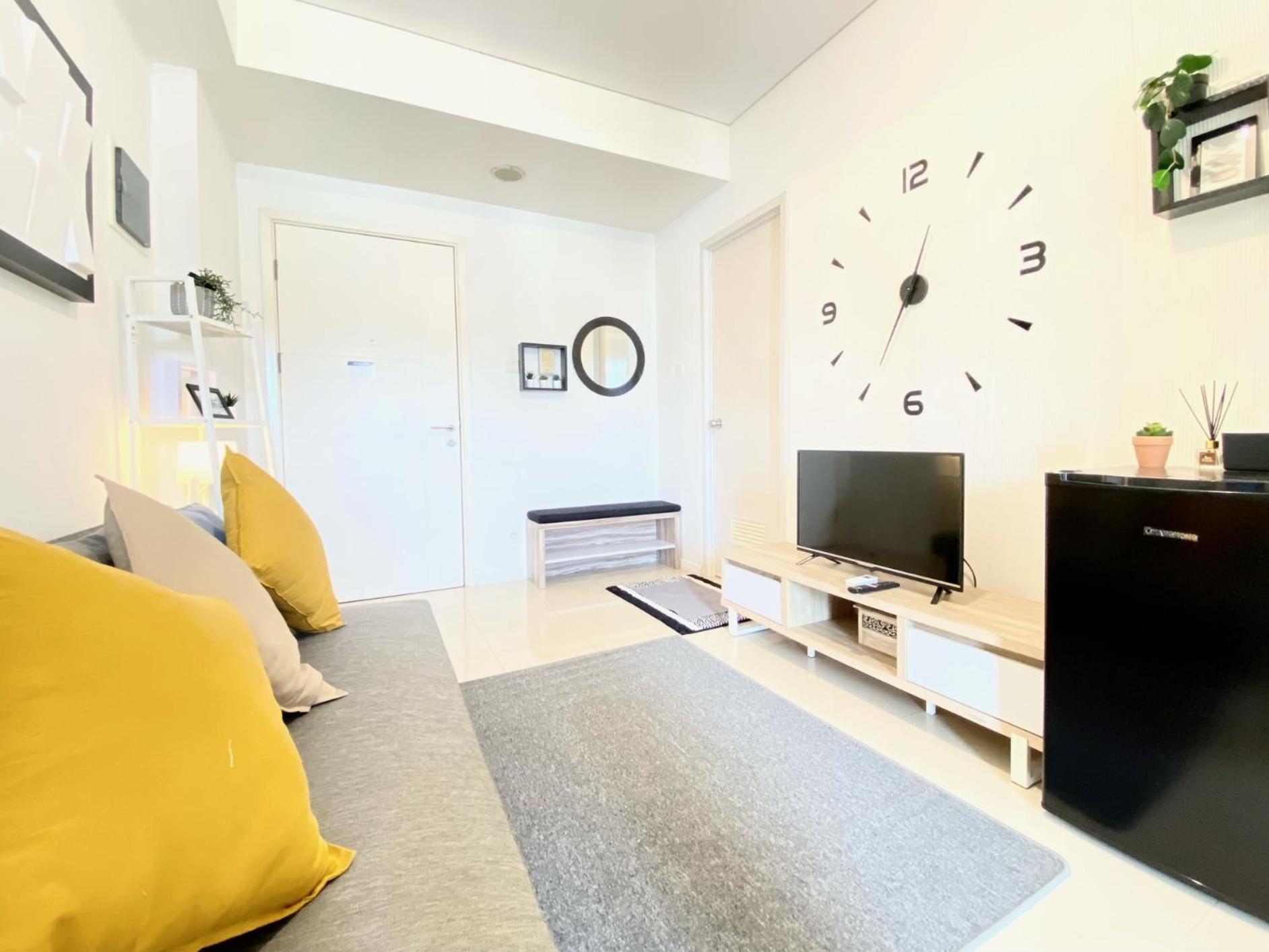 Cheerful And Homey 2br At Parahyangan By Travelio Apartemen Bandung