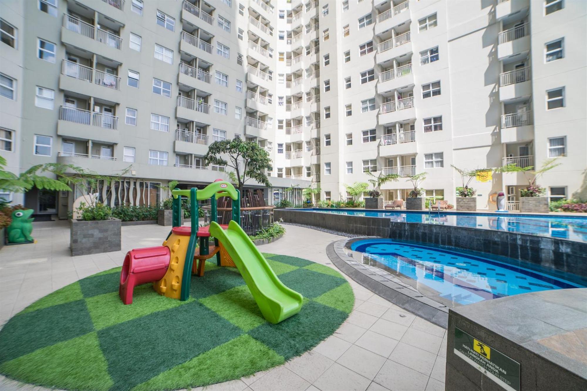 Cheerful And Homey 2br At Parahyangan By Travelio Bandung