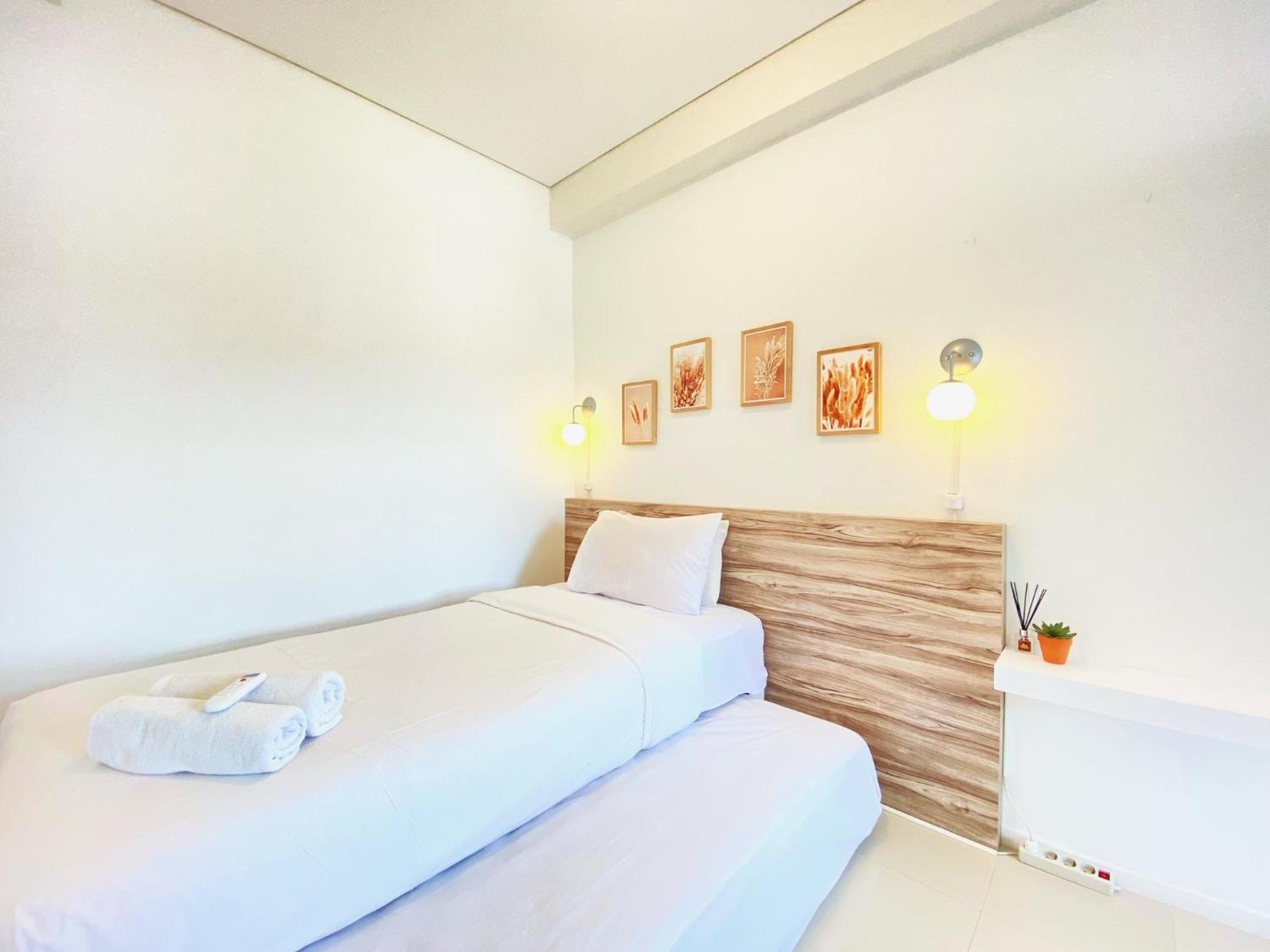 Cheerful And Homey 2br At Parahyangan By Travelio * Bandung